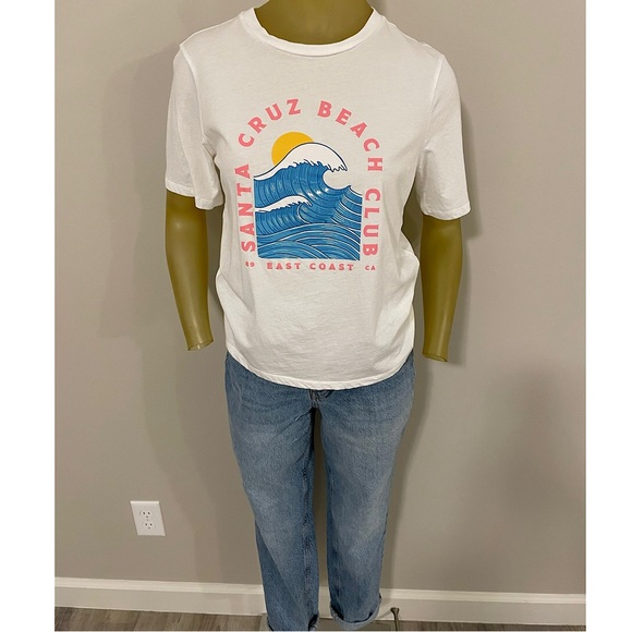 Pieces Santa Cruz Beach Club Graphic Tee. Size small. - Picture 8 of 16